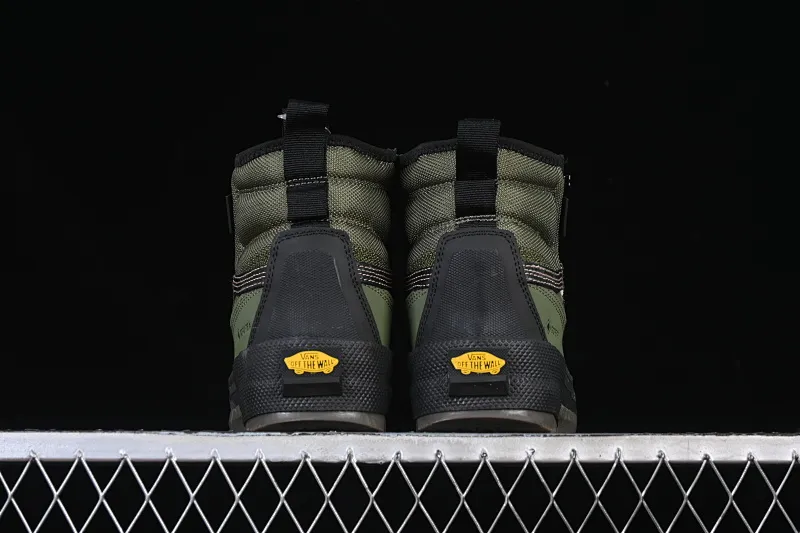 All categories Vans Vans series Vans Hi Vans high-top Vans Sk8-Hi Gore Te Outdoor adventure series round-toe lace-up high-top outdoor functional casual shoes VN0A5I11BIQ